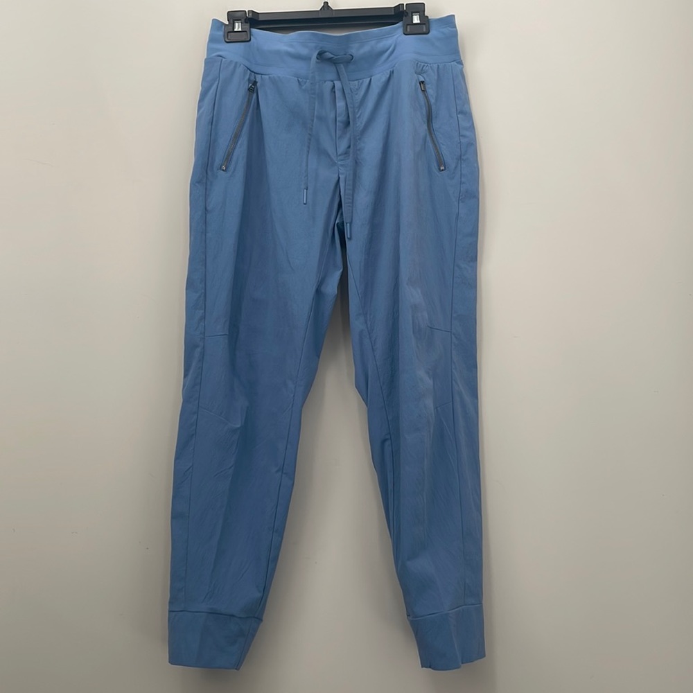 Athleta Trekkie North Jogger Pants Ripstop Women’s size 12 Light Blue